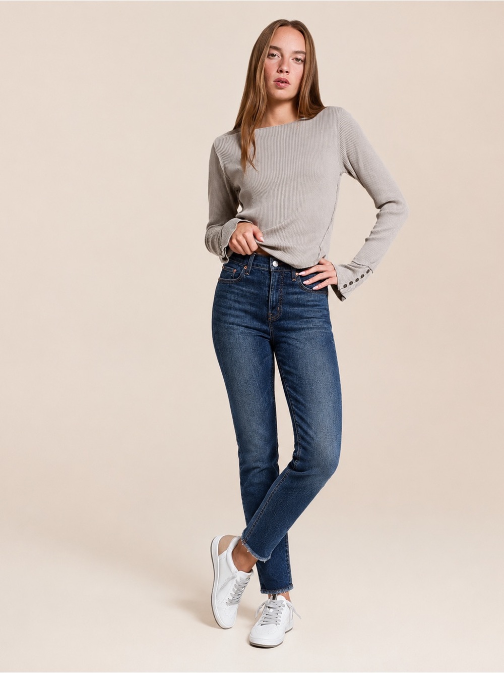Levi’s Wedgie Skinny Jeans Size 28 Medium Wash High Rise Raw Hem 26” Inseam